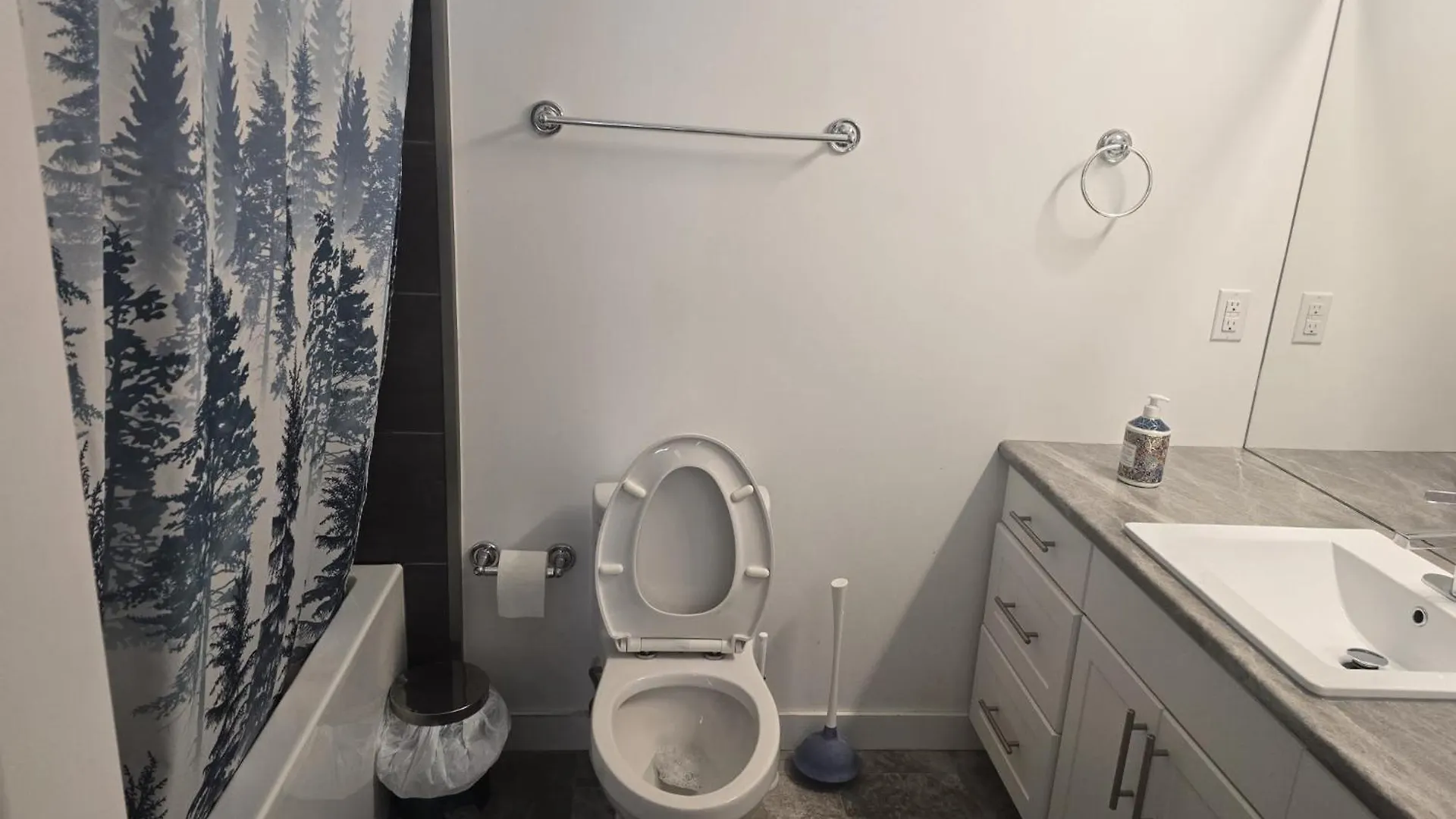 Homestay Winnipeg Peace Home